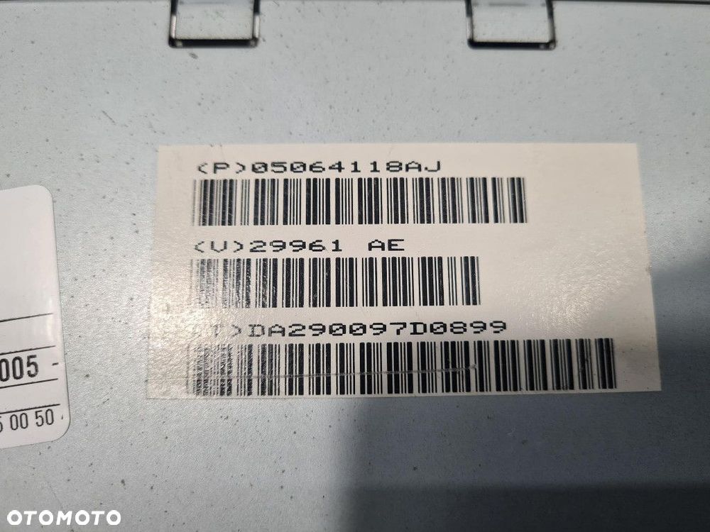 CHRYSLER 300C 3.0 CRD WZMACNIACZ P05064118AJ - 2