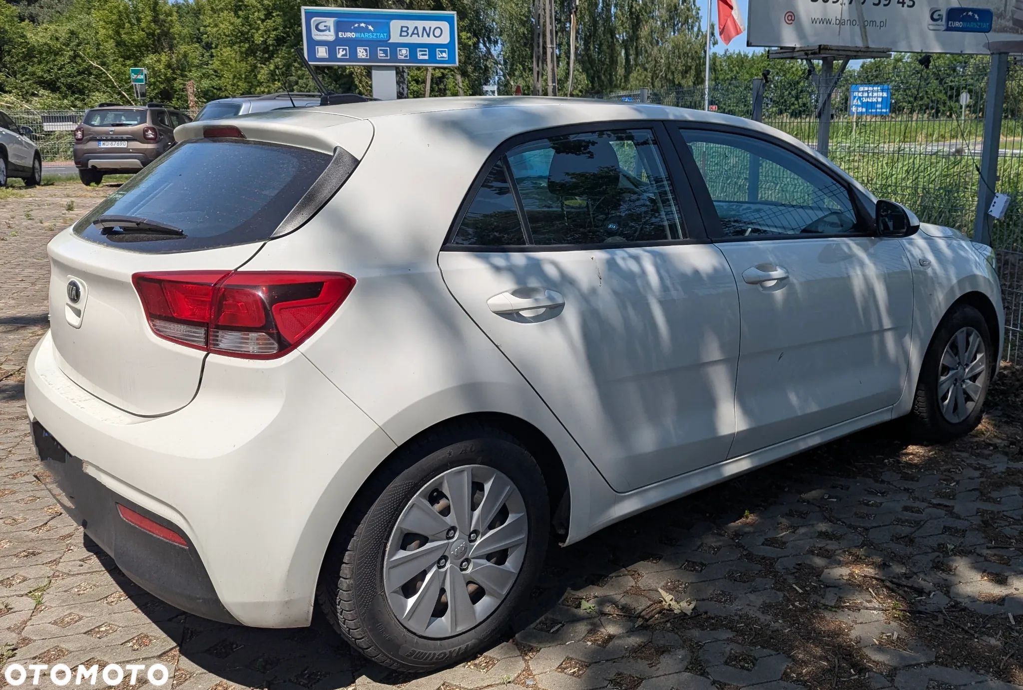 Kia Rio 1.2 L - 1