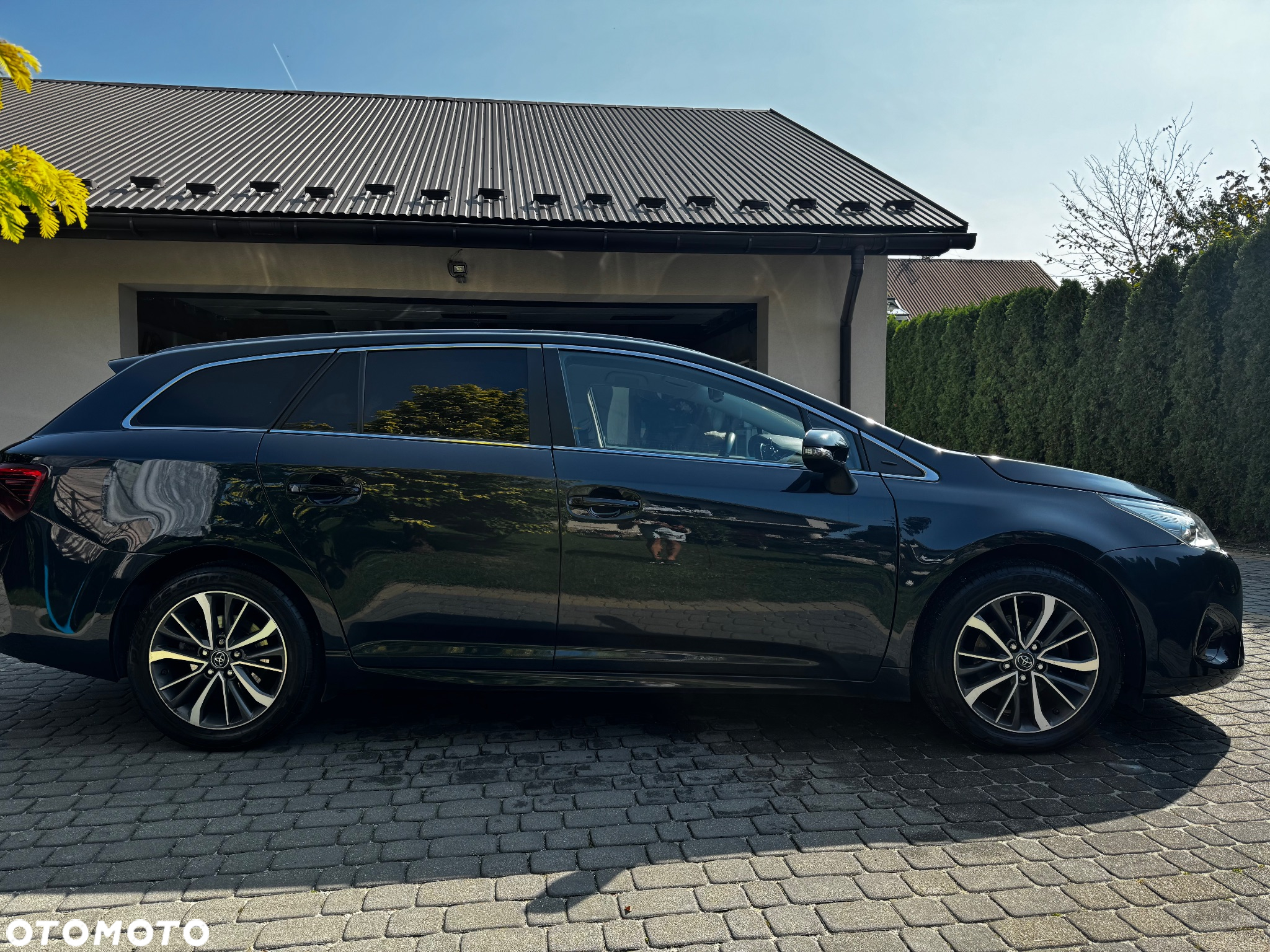 Toyota Avensis - 6