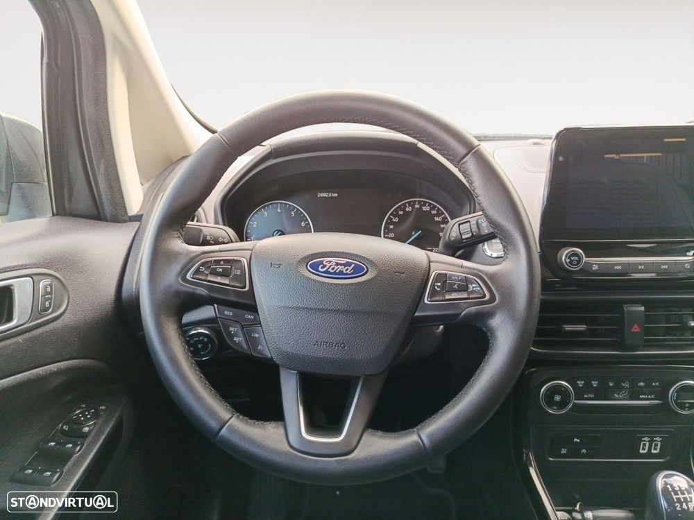 Ford EcoSport 1.0 EcoBoost Titanium — fotografia 12