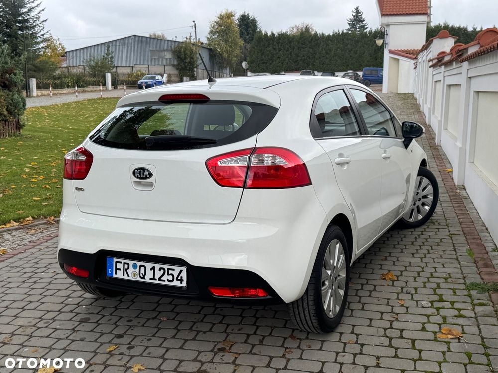Kia Rio - 9