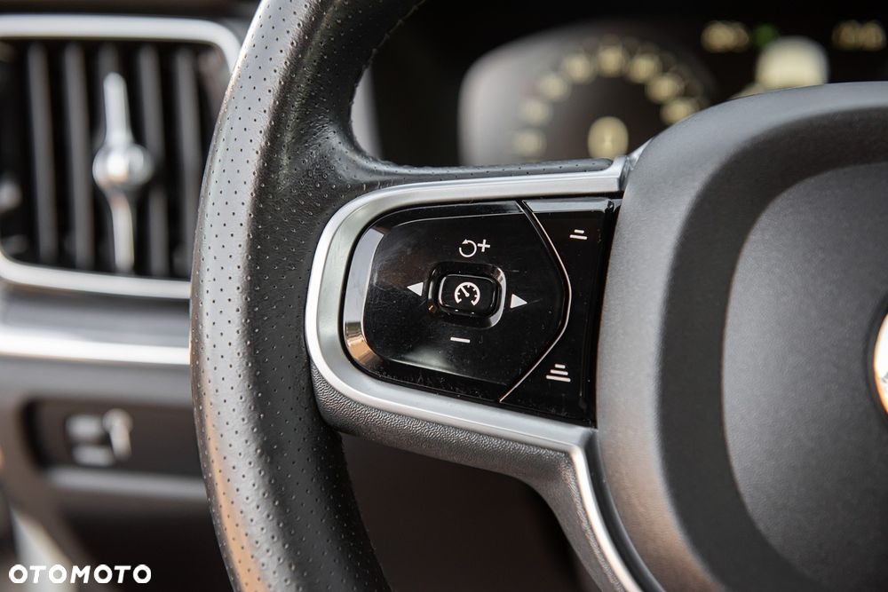 Volvo V60 D4 AWD Geartronic Momentum - 21