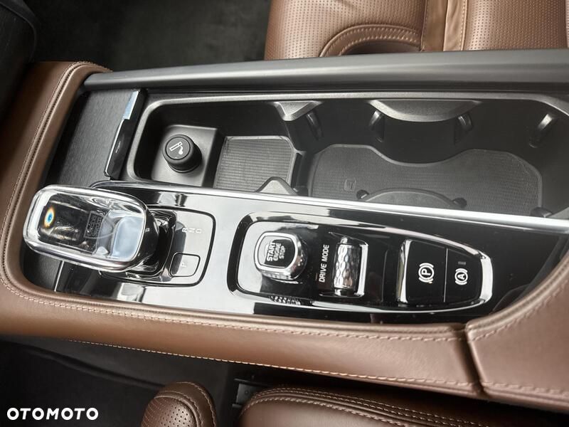 Volvo XC 90 - 16