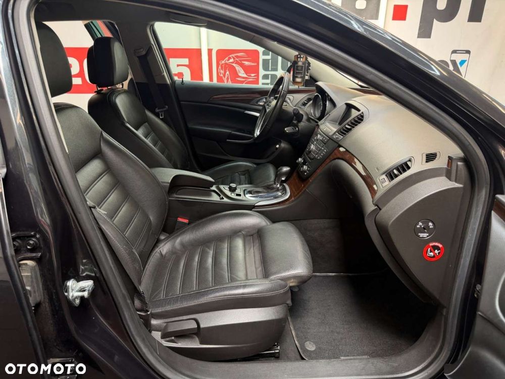 Opel Insignia - 35