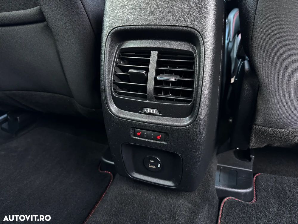 Ford Kuga 2.5 Duratec PHEV ST-LINE - 13