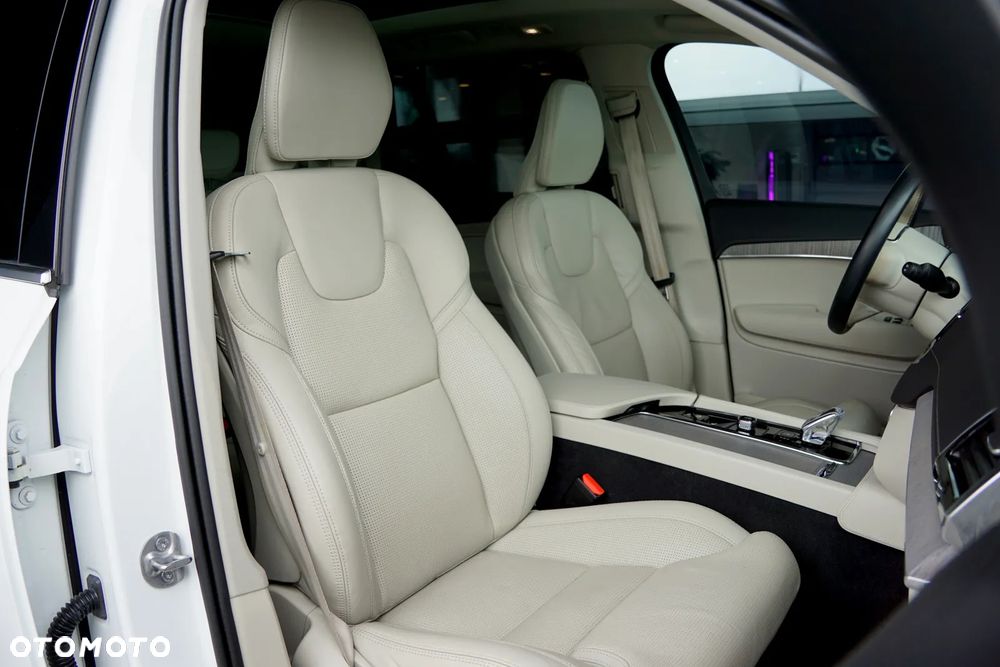 Volvo XC 90 B5 D AWD Inscription 7os - 24