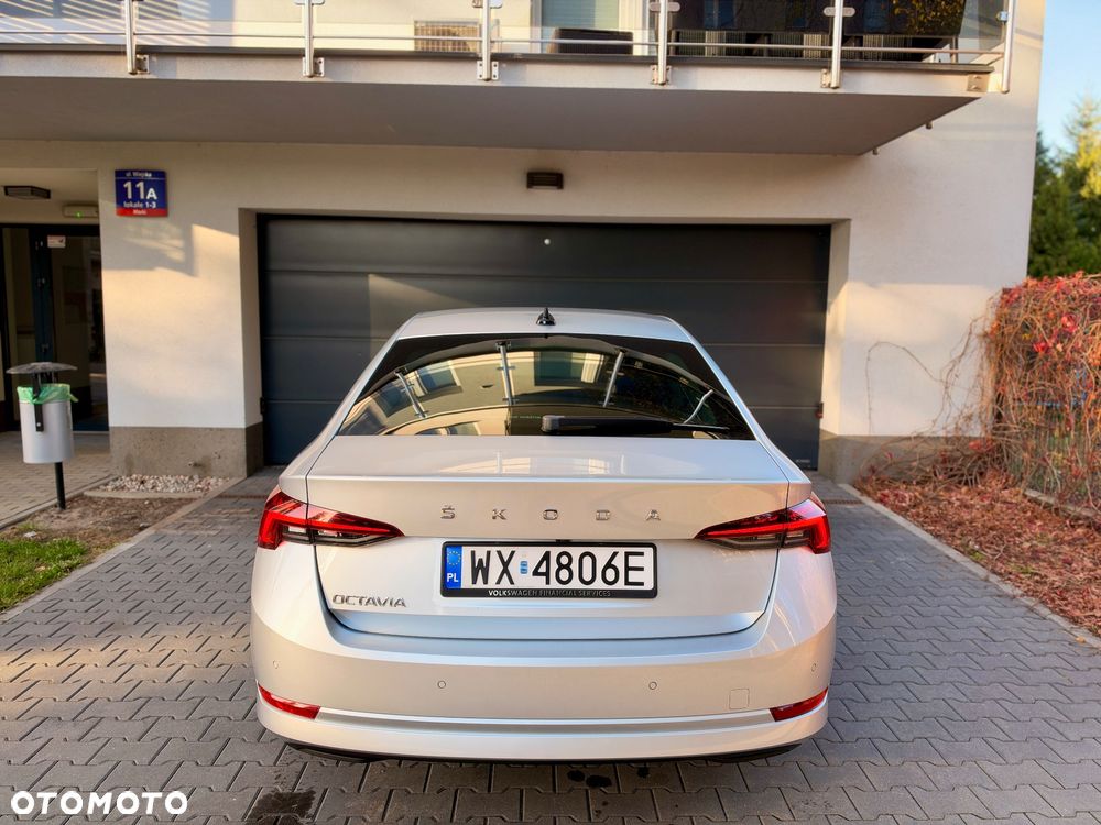 Skoda Octavia 2.0 TDI Ambition DSG - 5
