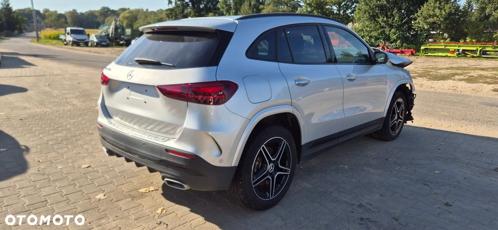 Mercedes-Benz GLA 250e AMG Line - 7