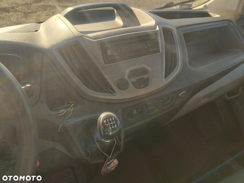 Ford Transit - 10