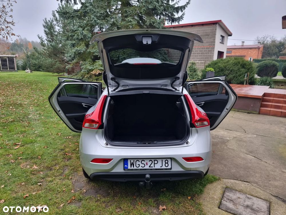 Volvo V40 D2 Drive-E Momentum - 11