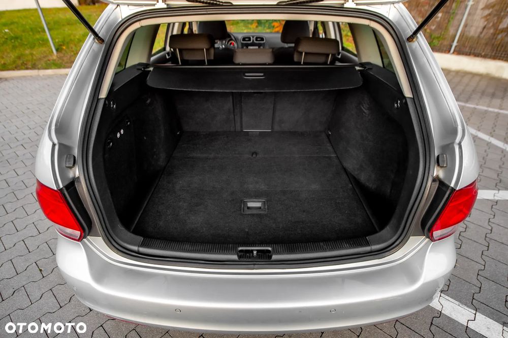 Volkswagen Golf 2.0 TDI DPF Highline - 17