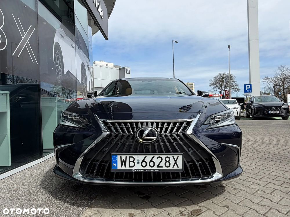 Lexus ES 300h Prestige - 13