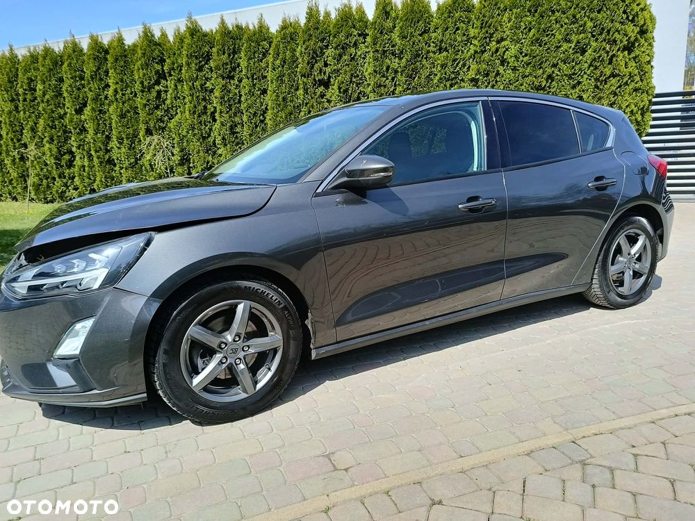 Ford Focus 1.0 EcoBoost Titanium - 13