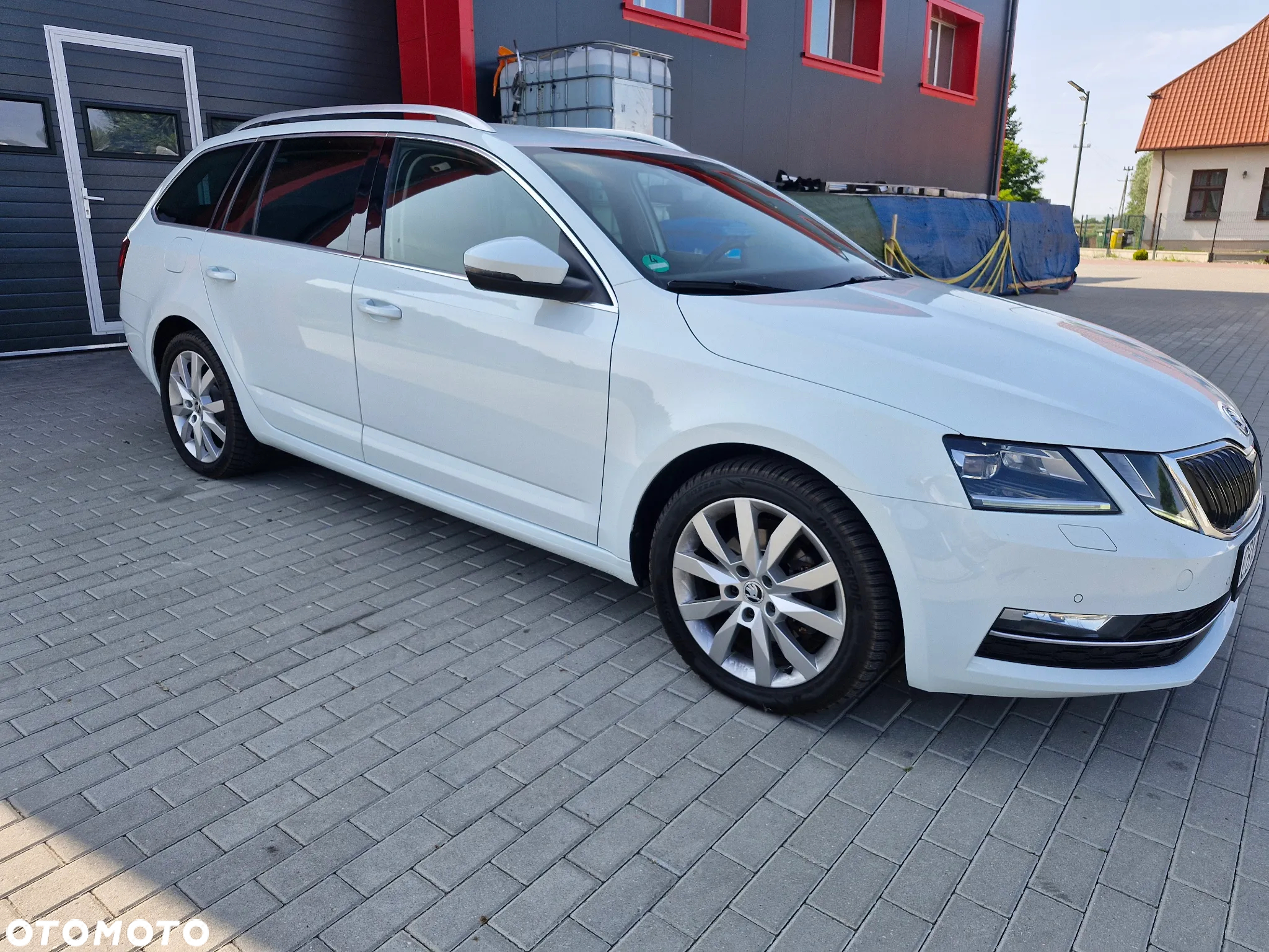 Skoda Octavia 2.0 TDI Ambition DSG - 2
