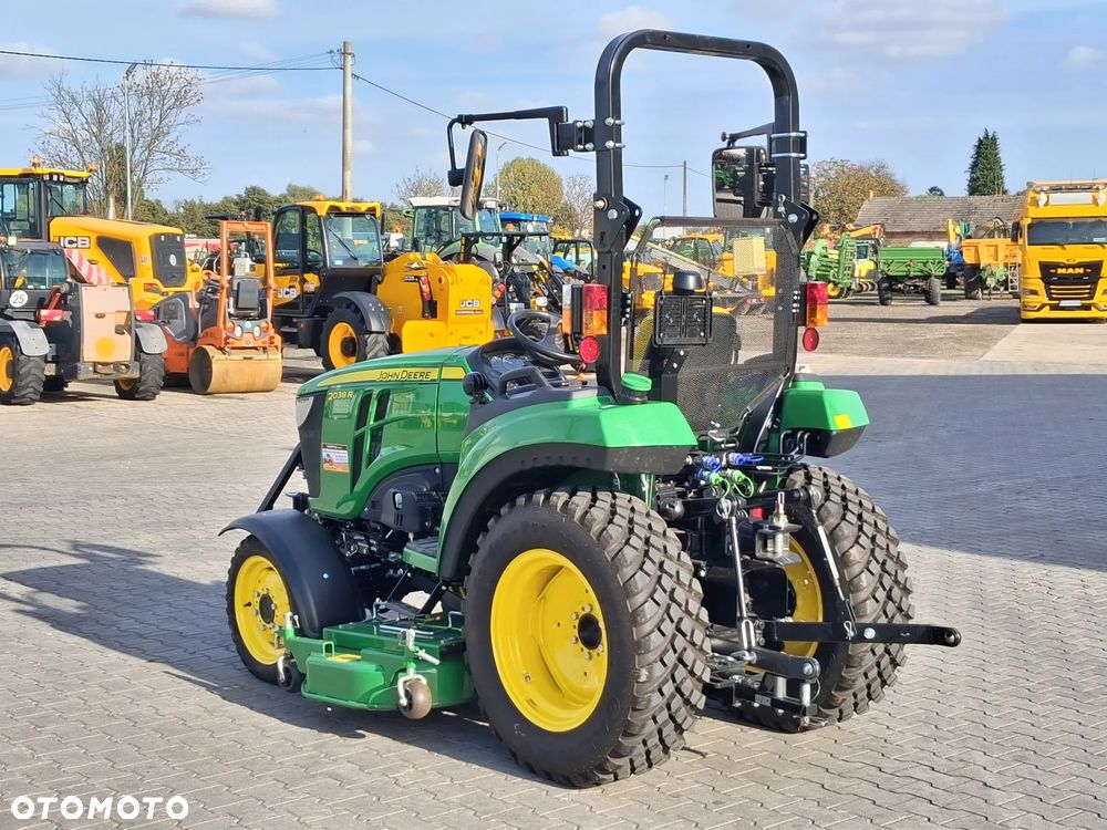 John Deere 2038 R - 3