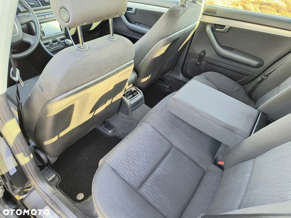 Audi A4 Limousine - 17