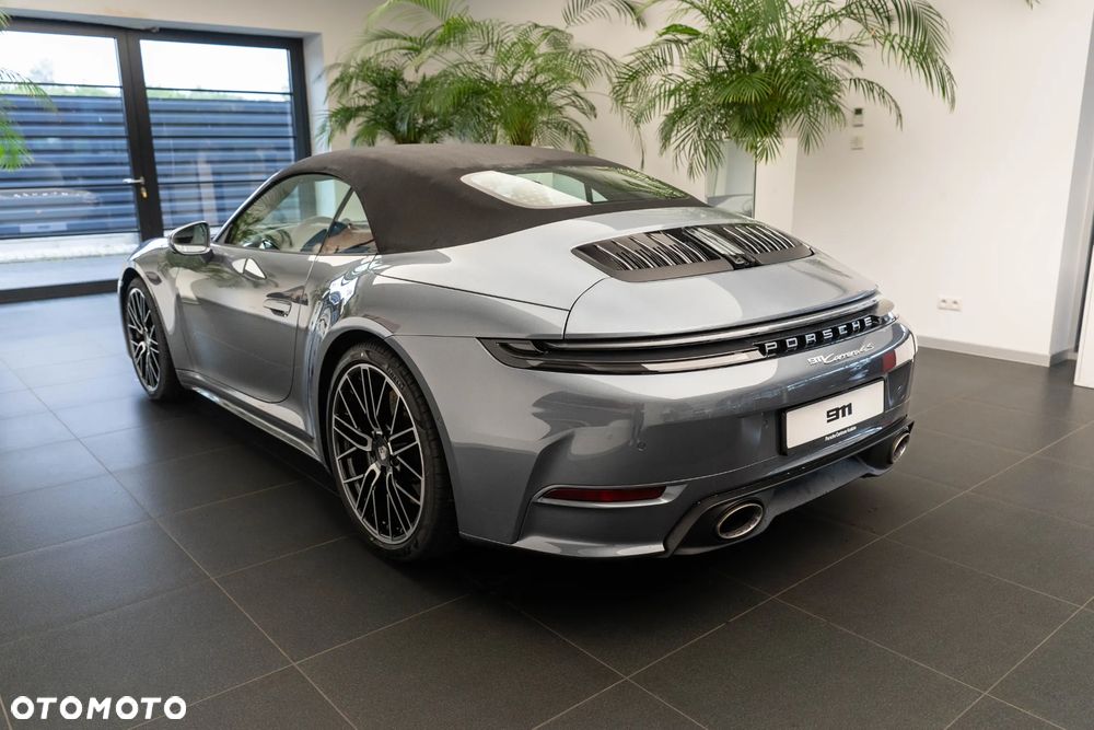 Porsche 911 Carrera 4S - 3