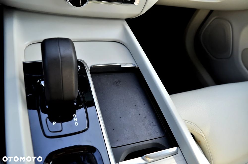 Volvo XC 60 T6 AWD Recharge Geartronic Inscription - 31