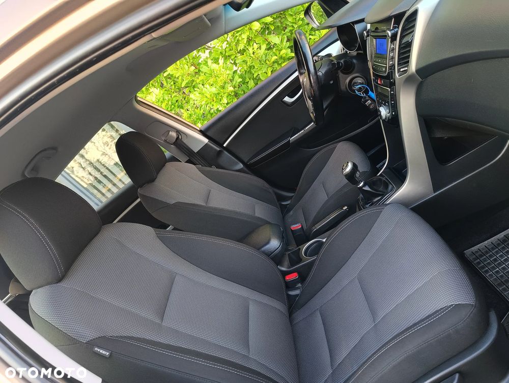 Hyundai i30 - 19
