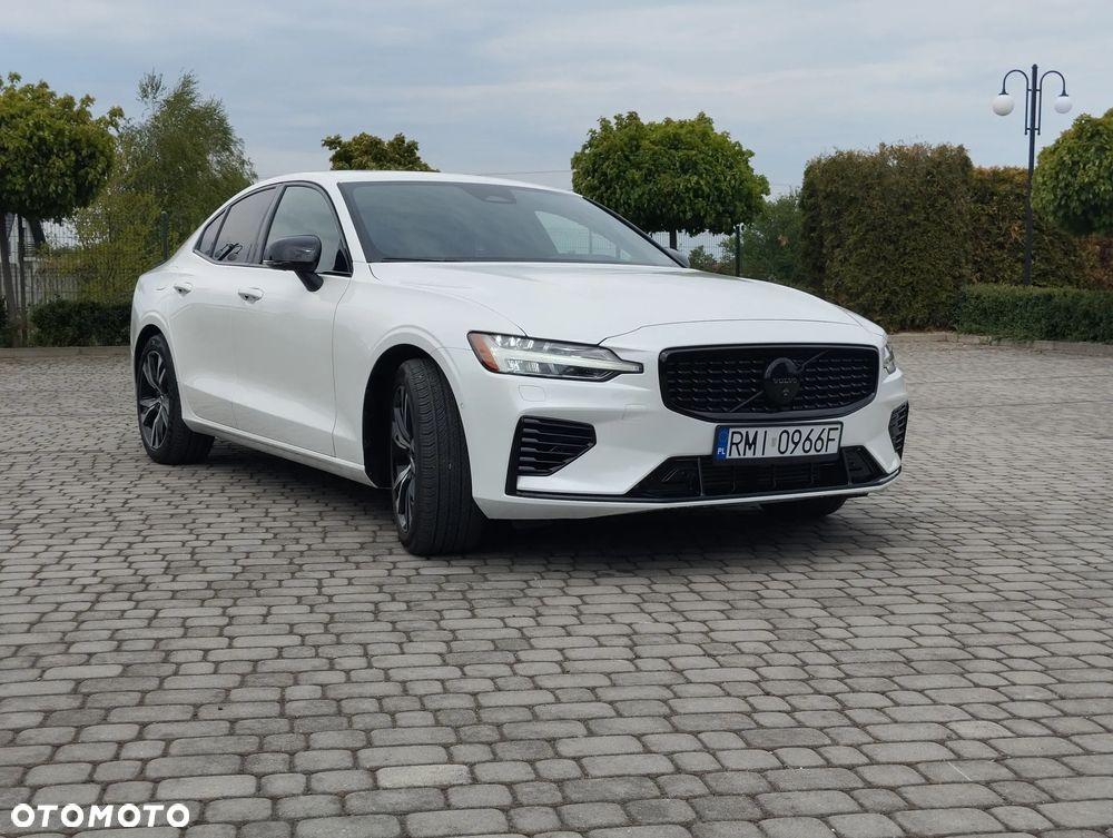 Volvo S60 T8 Recharge AWD Plus Dark - 28