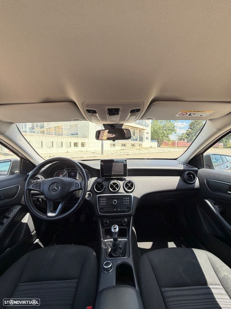 Mercedes-Benz A 180 d BlueEFFICIENCY Edition - 5