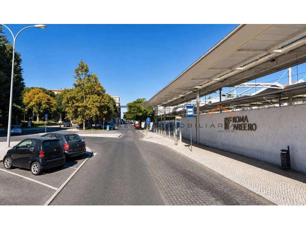 Espaço comercial com uma localização estratégica junto à Estação de... - Grande imagem: 4/6