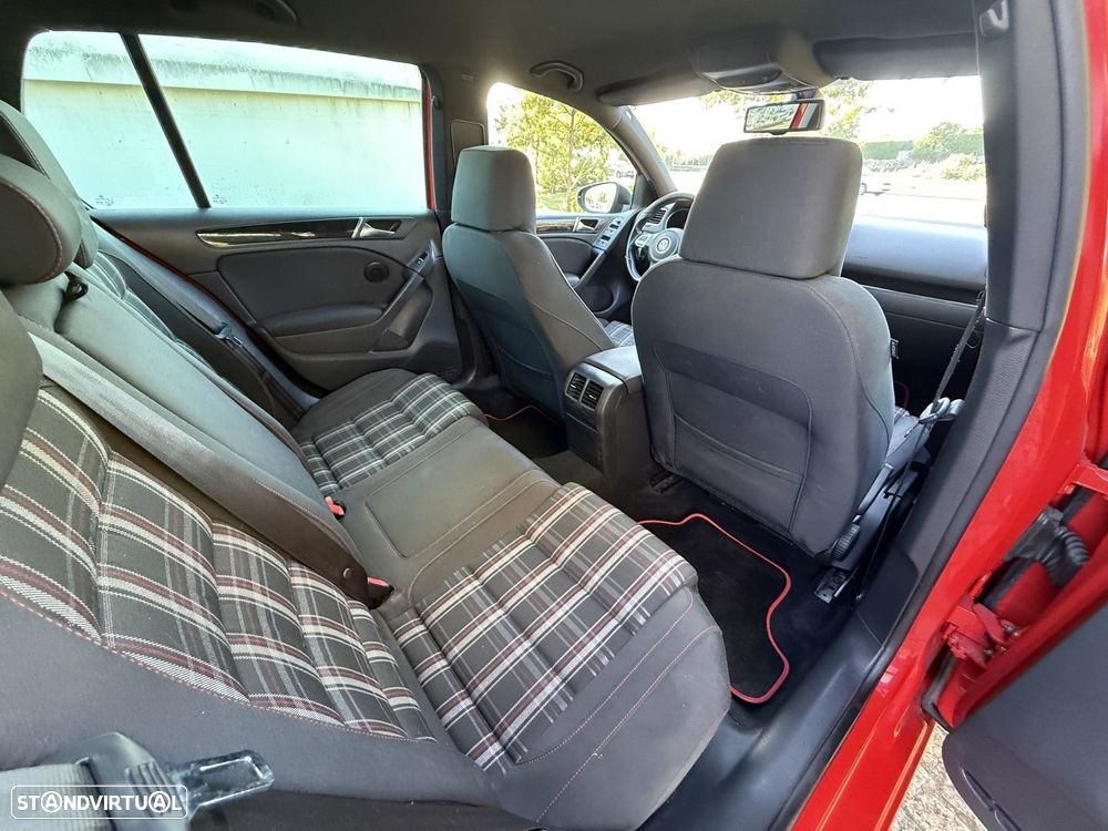 VW Golf 2.0 GTI - 25