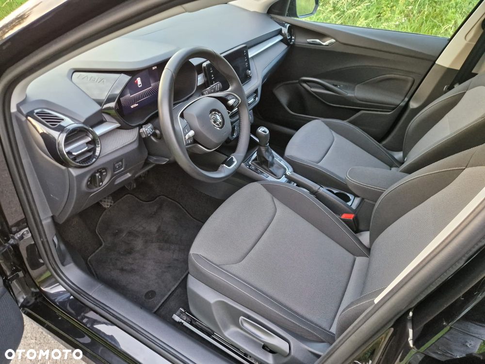 Skoda Fabia - 10
