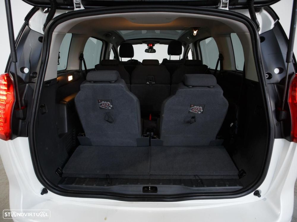 Peugeot 5008 - 13