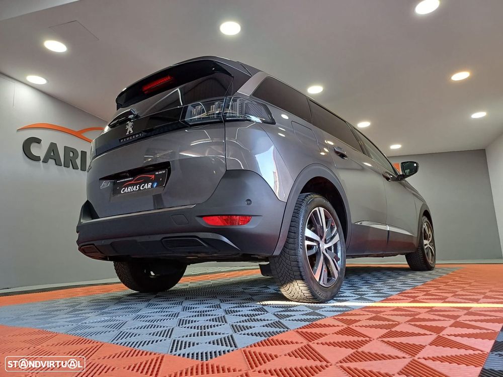 Peugeot 5008 - 8