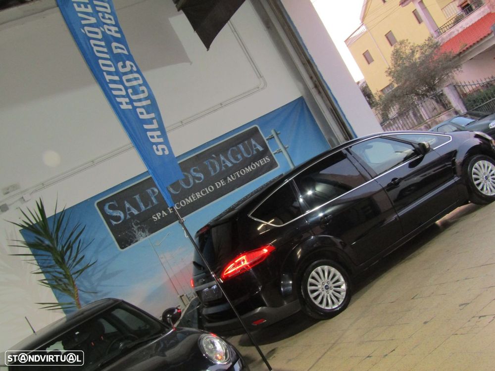 Ford S-Max 2.0 TDCi Titanium 7L 139g - 7