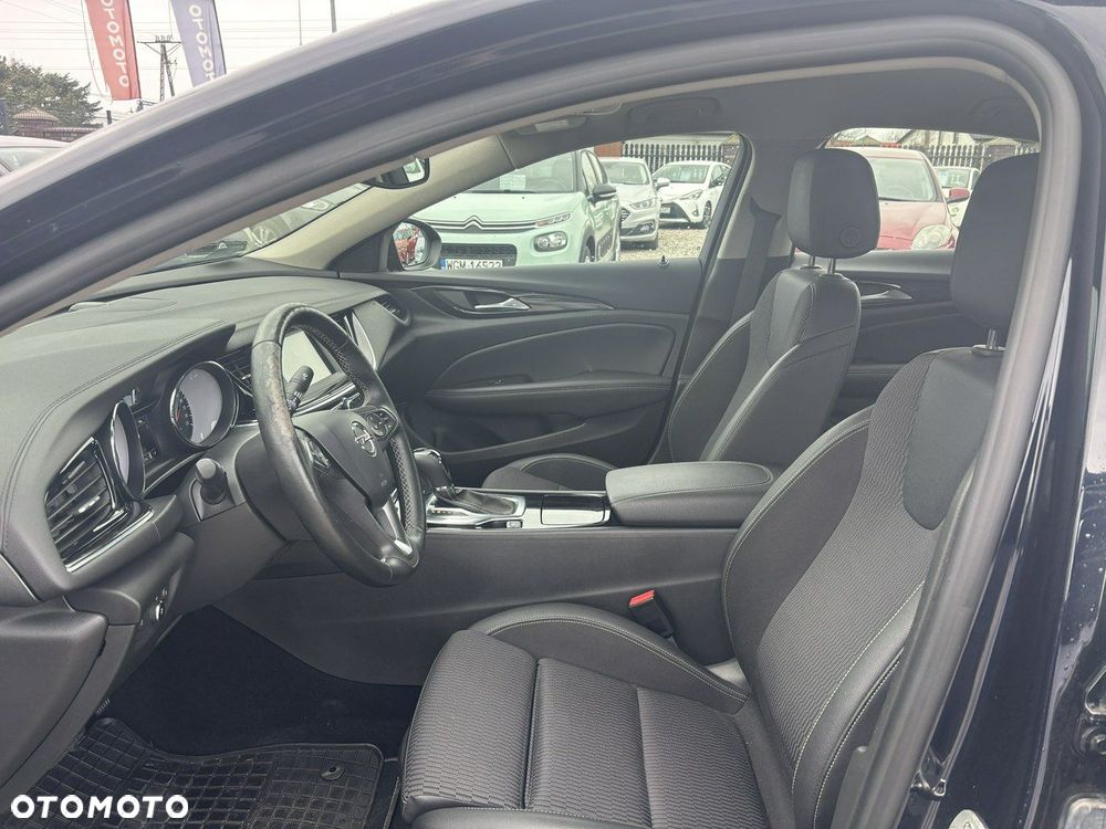 Opel Insignia - 19