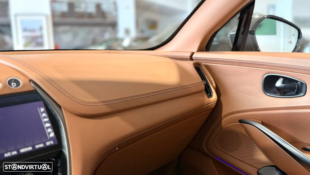 Aston Martin DBX 707 - 38