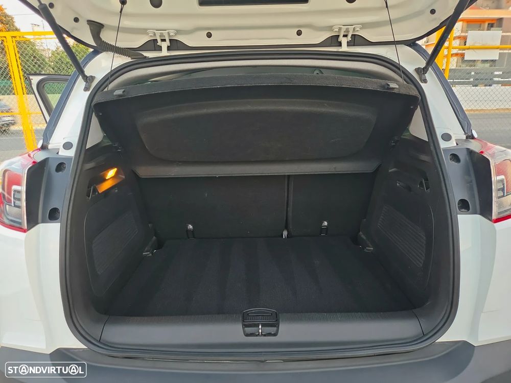 Opel Crossland X 1.2 T Innovation - 24
