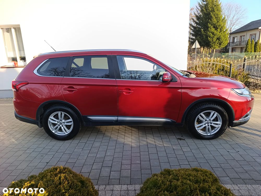 Mitsubishi Outlander 2.0 Instyle Navi CVT - 3