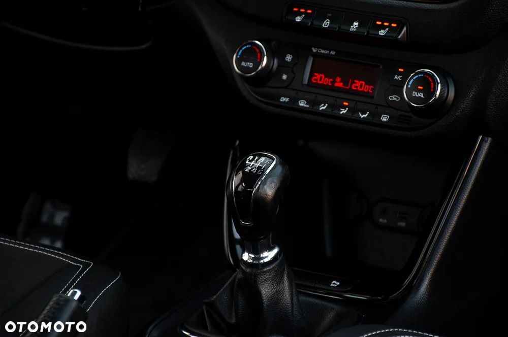 Kia Ceed 1.6 CRDi 128 Spirit - 23