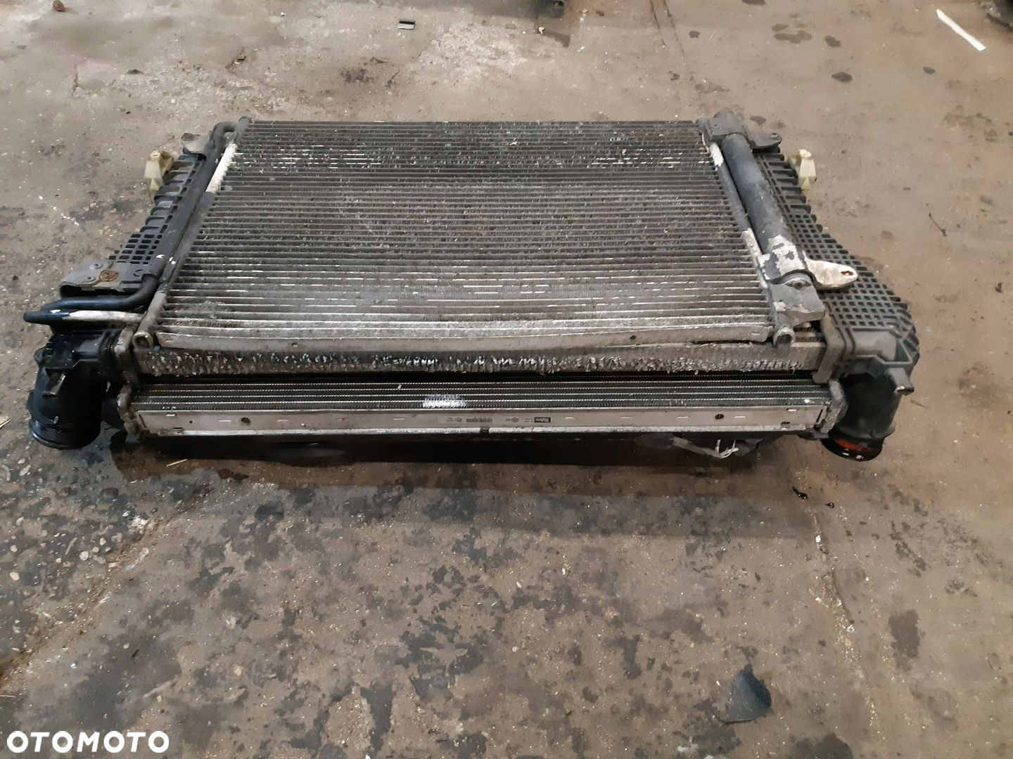 AUDI A3 8P 2.0 TDI CHŁODNICE WODY WENTYLATOR KOMPLET - 11