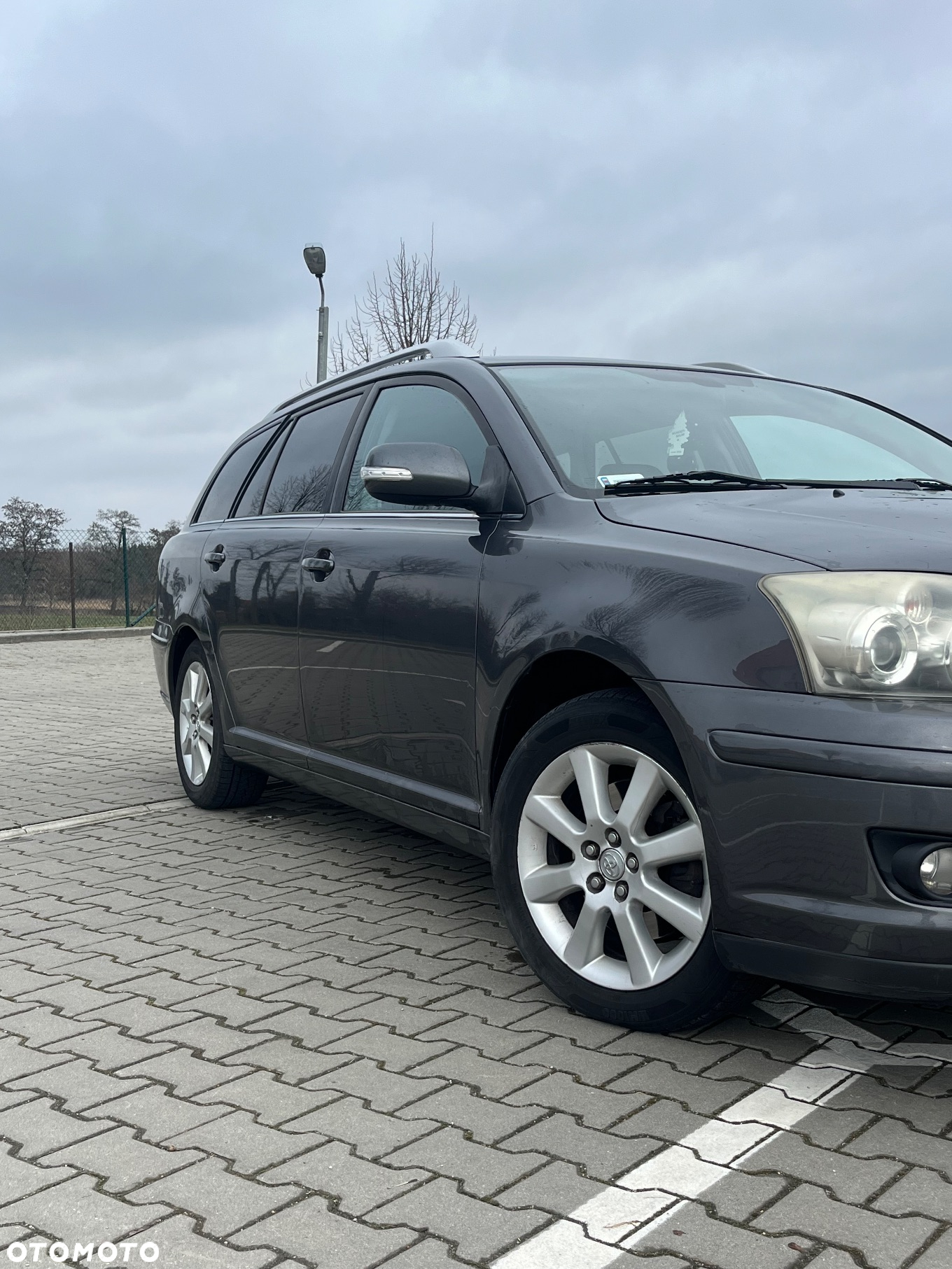 Toyota Avensis - 2