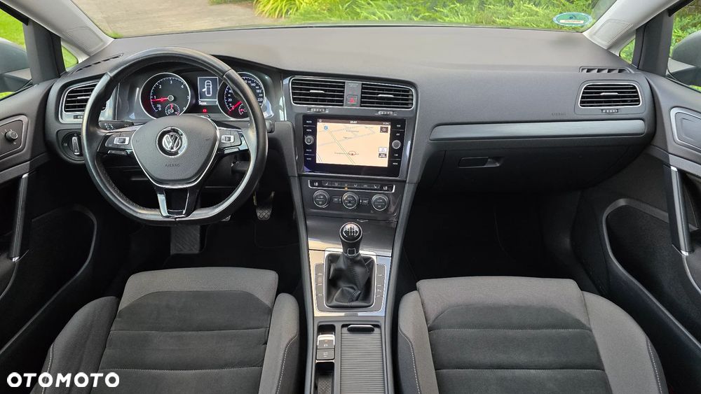 Volkswagen Golf - 13