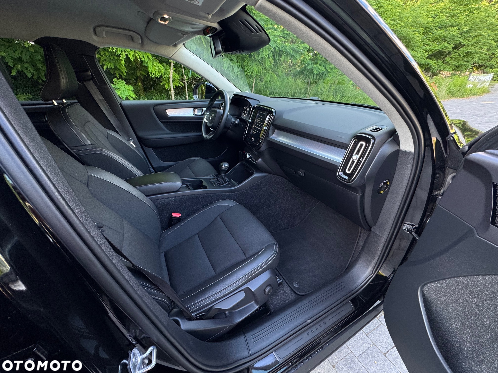 Volvo XC 40 T3 Momentum - 27