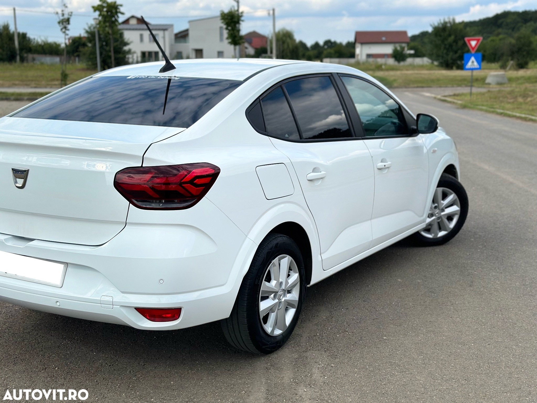 Dacia Logan ECO-G 100 MT6 Comfort - 4