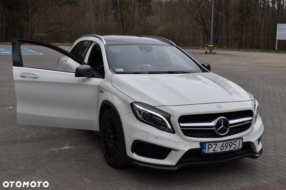 Mercedes-Benz GLA 45 AMG 4-Matic - 13