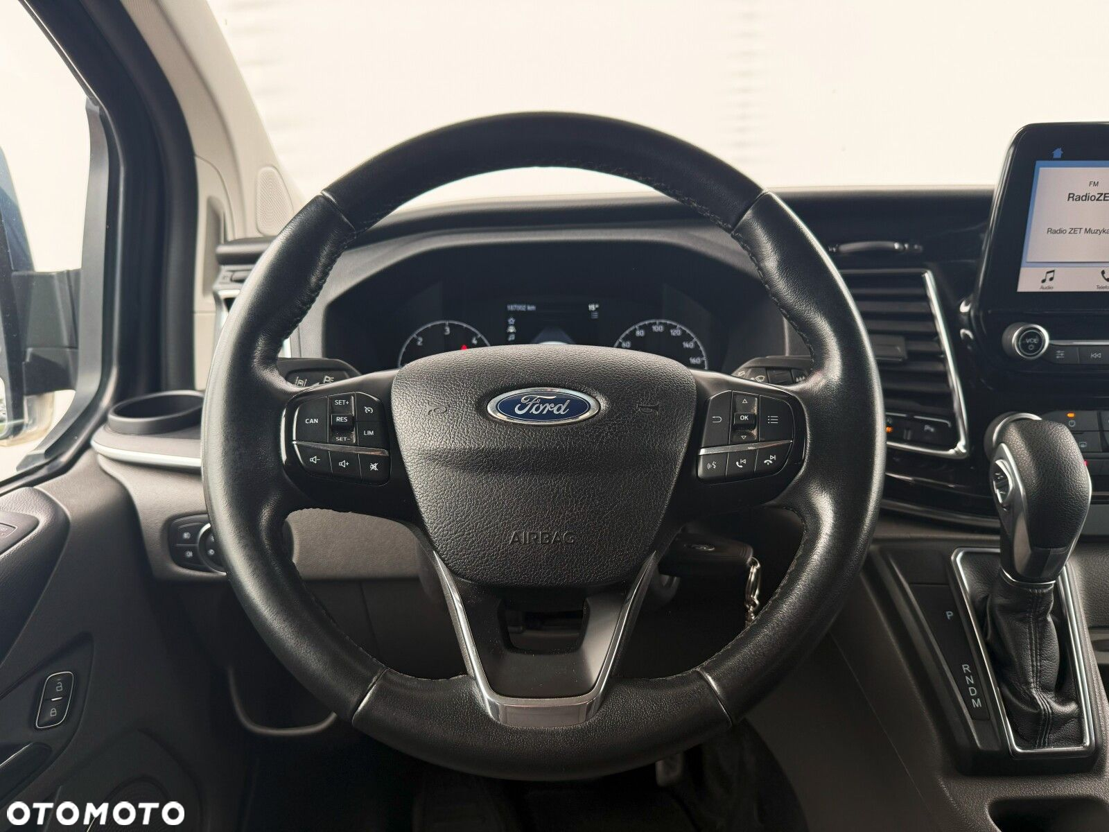 Ford Tourneo Custom - 18
