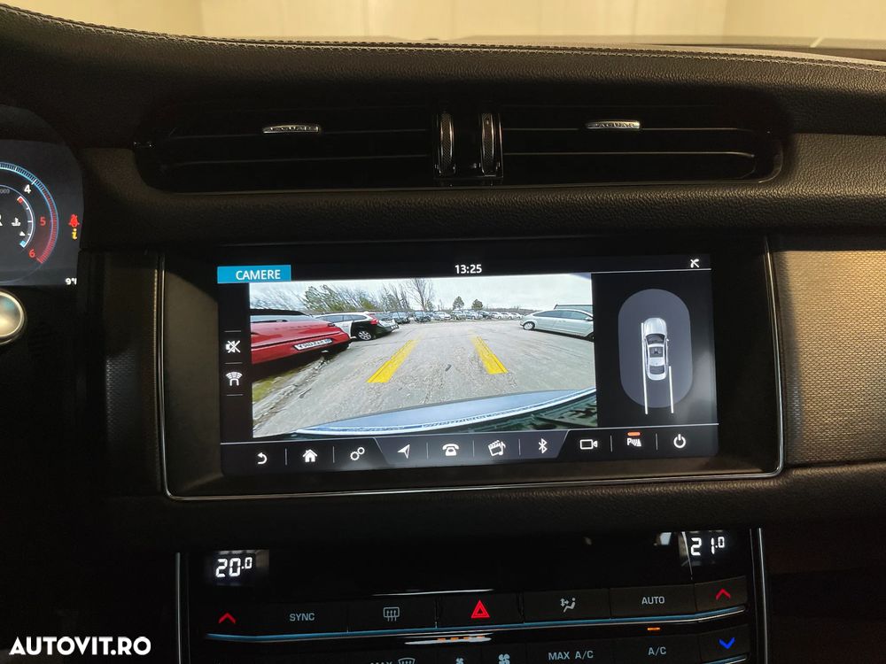 Jaguar XF 20d AWD Aut. Chequered Flag - 13