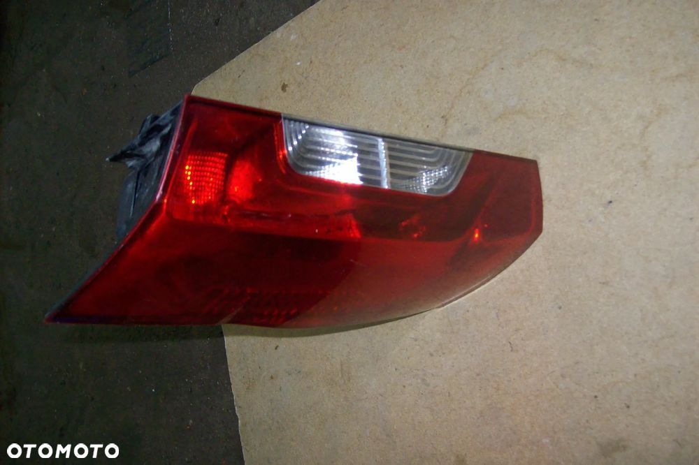 lampa tylna lewa mercedes sprinter 907 - 1