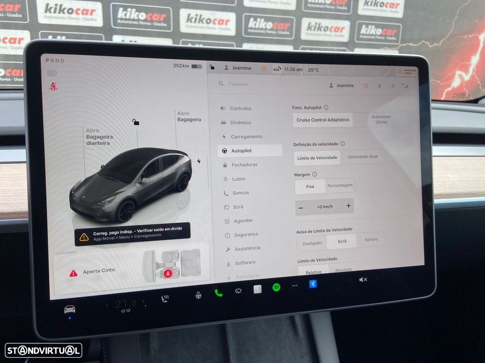 Tesla Model Y Performance Dual Motor AWD - 26
