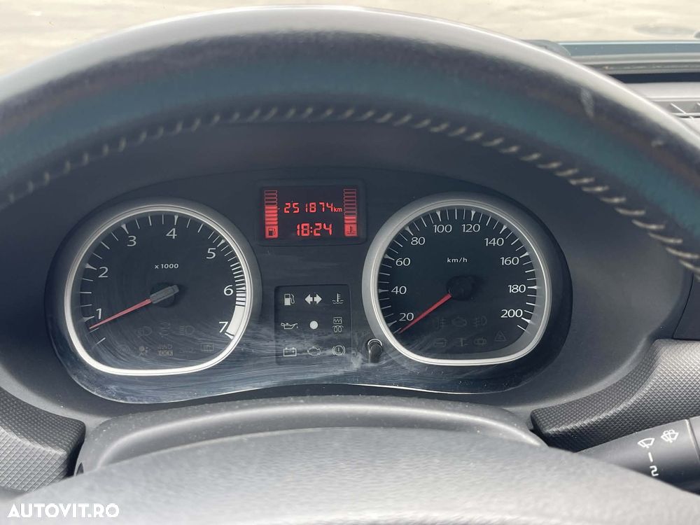Dacia Duster 1.5 dCi 4x4 Prestige - 10