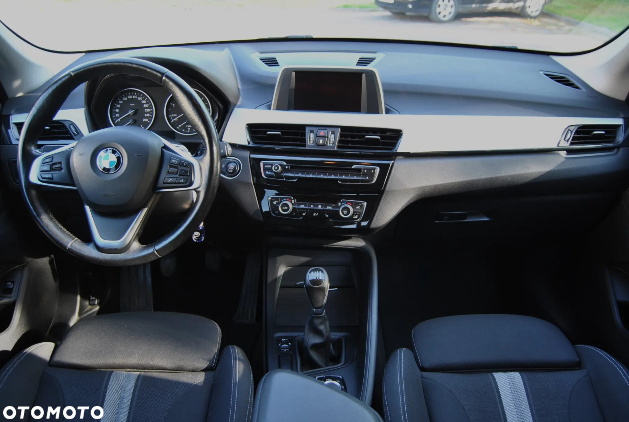 BMW X1 sDrive18d - 9