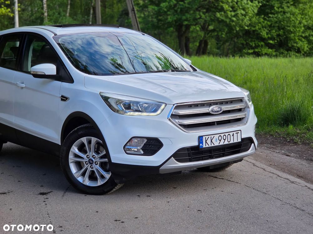 Ford Kuga 2.0 TDCi 2x4 Titanium - 23