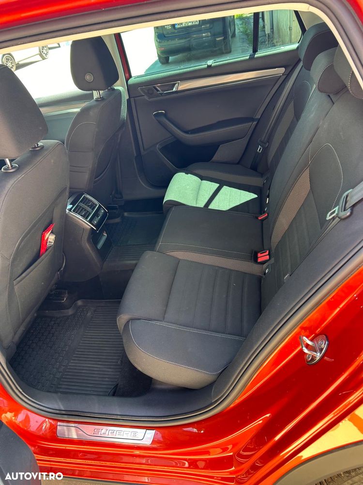 Skoda Superb 2.0 TDI 4X4 DSG Scout - 10